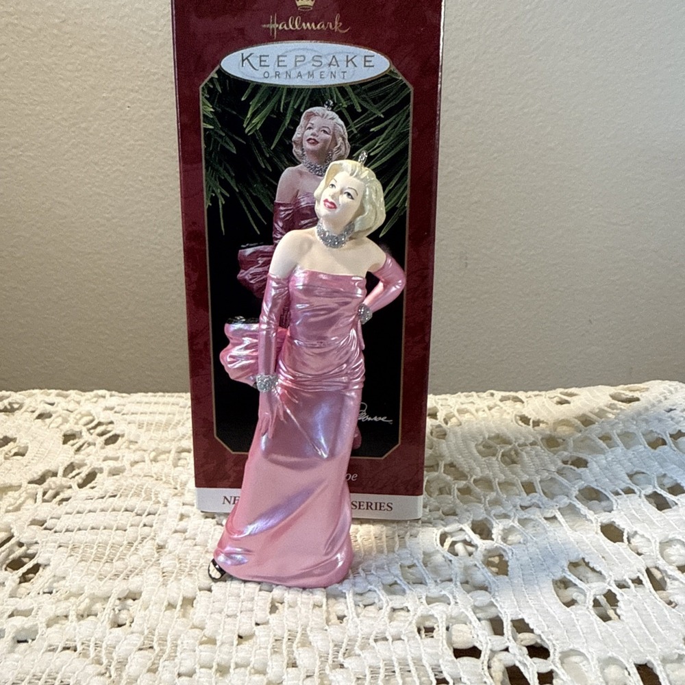 Hallmark Keepsake Marilyn‎ Monroe Pink Gown Collector's Series Ornament